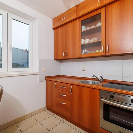 Ivana شقة تْسْغيكفانِتْسا